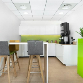 Serviced office centres to lease in Paris. Click for details.