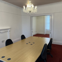 Serviced office to lease in Bristol