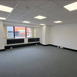 Office accomodations to lease in London