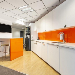 Serviced office to let in Levallois-Perret