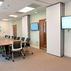 Office suite to lease in London