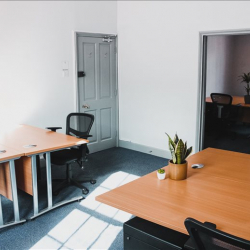 Serviced office to rent in Bristol