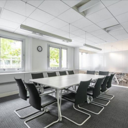 Executive office centre to let in Neuilly-sur-Seine