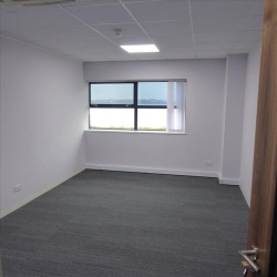 Office suites in central Hamble-le-Rice