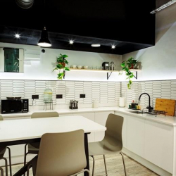 Office accomodations to rent in Manchester