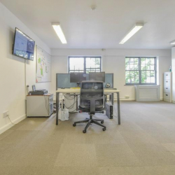 Office suite to lease in Hertford