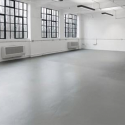 Office suite to let in London