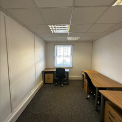 Serviced office to let in Burnham