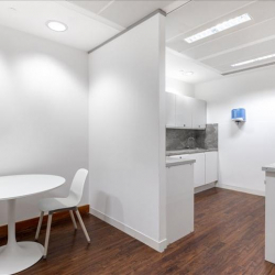 Serviced office to let in London