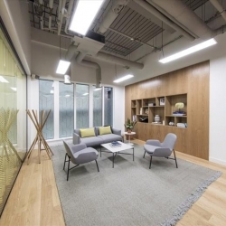 Serviced office centre to let in London