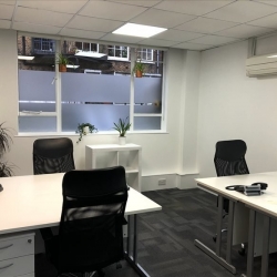 Executive suite to lease in London