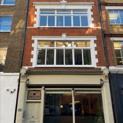 Office suite to let in London