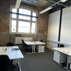 Office spaces to rent in London