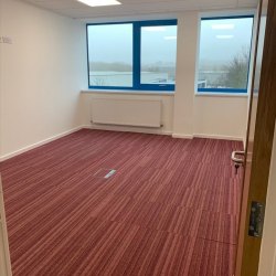 Office suites to let in Banbury