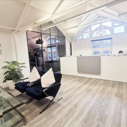 Serviced office to let in Newcastle