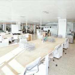 Offices at Carrer de Pere IV 80, Piso 5 Puerta 4