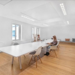 Office suites in central Milan