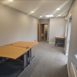 Executive office centre to rent in Tamworth