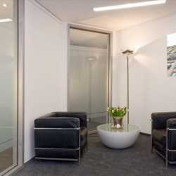 Office suite to let in Dusseldorf