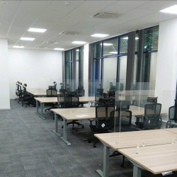 Fleet serviced office