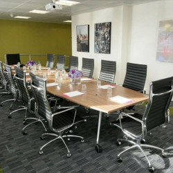 Serviced office to let in London