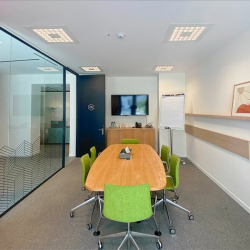 Executive offices to hire in Milan