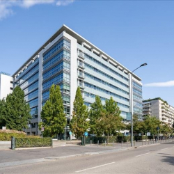 Serviced office to let in Milan