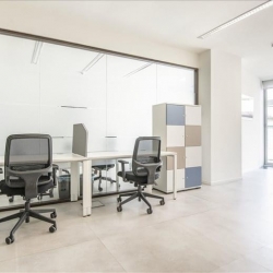 Office spaces to let in Milan