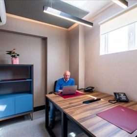 Office accomodations in central London. Click for details.