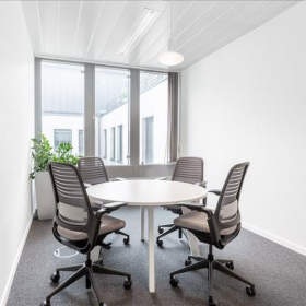 Executive offices in central Brussels. Click for details.