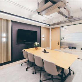 Executive office to hire in Manchester. Click for details.