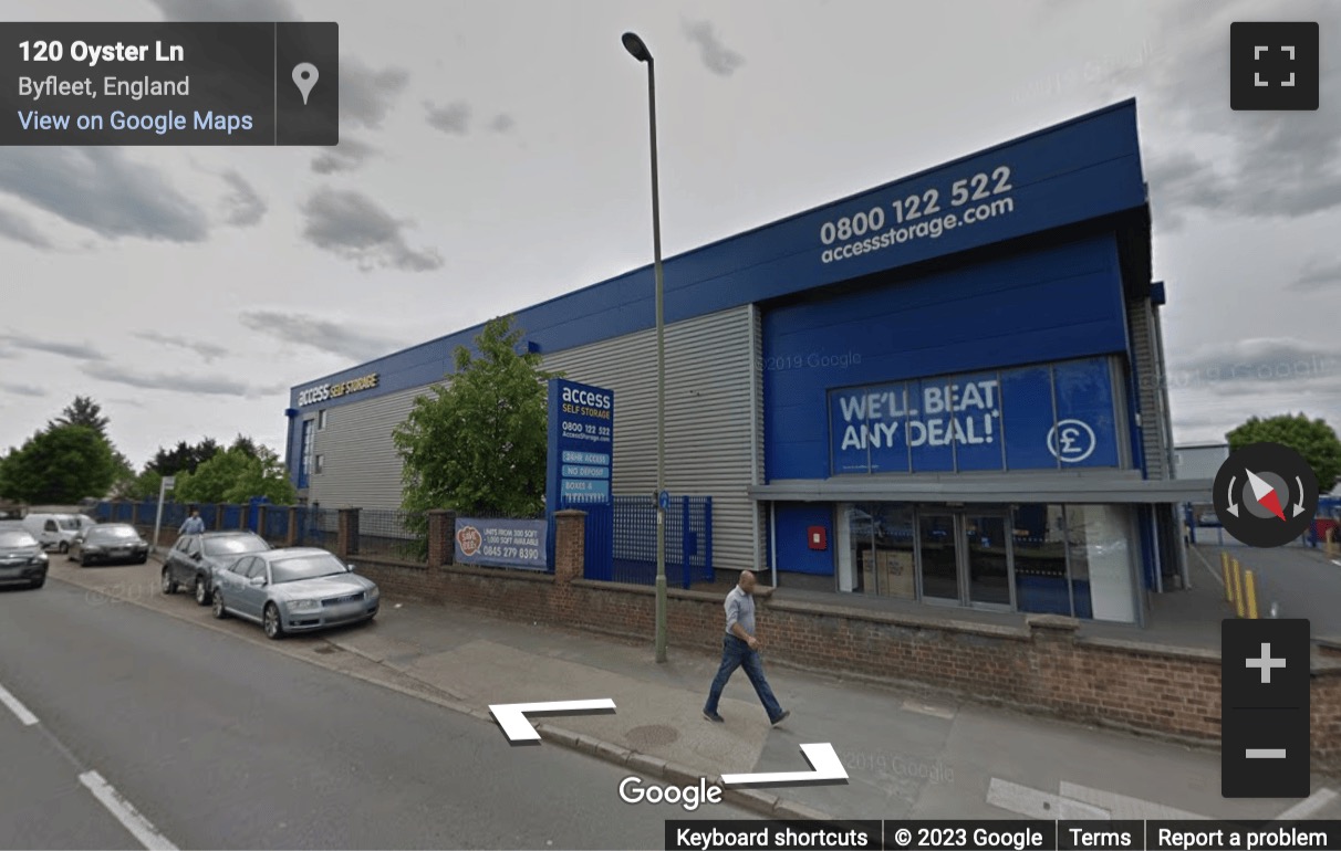 Street View image of 105 Oyster Lane, West Byfleet