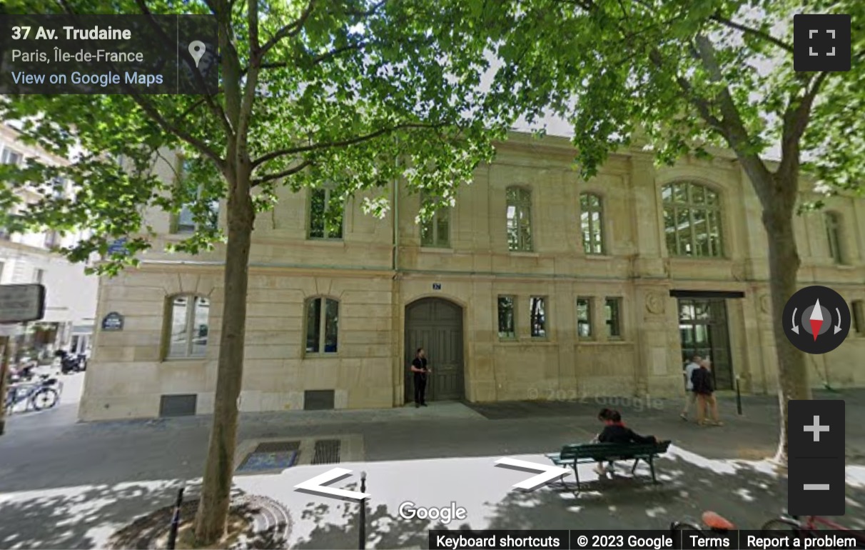 Street View image of 37 Avenue Trudaine, Paris