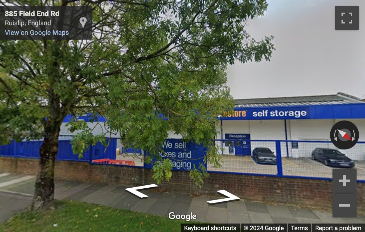 Street View image of 1 Bradfield Road, Ruislip