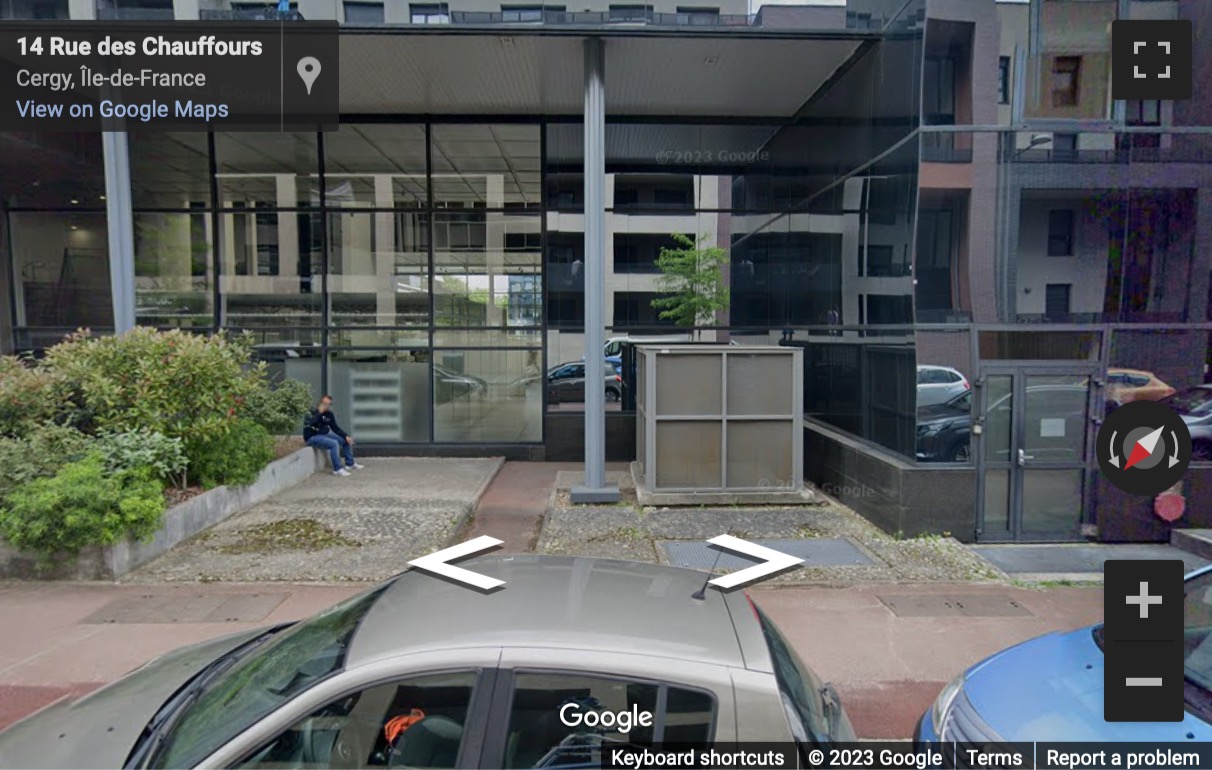 Street View image of Stop & Work Cergy, 4-6 rue des Chauffours, Cergy, France